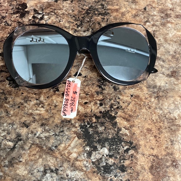 Laguna Beach sunglasses main image 5